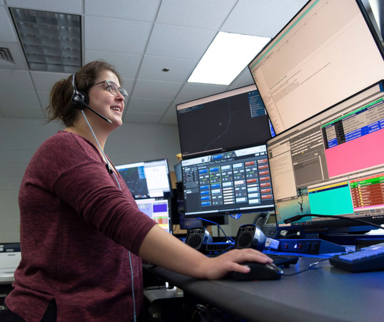 911 operator at desk